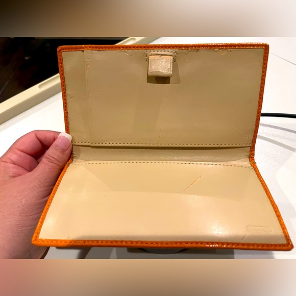 COACH vintage tri-fold wallet INSERT with minor rubbing on the inside. - Picture 6 of 8